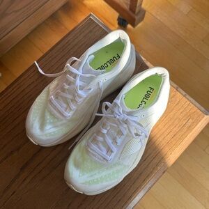 New Balance FuelCell Rebel v4